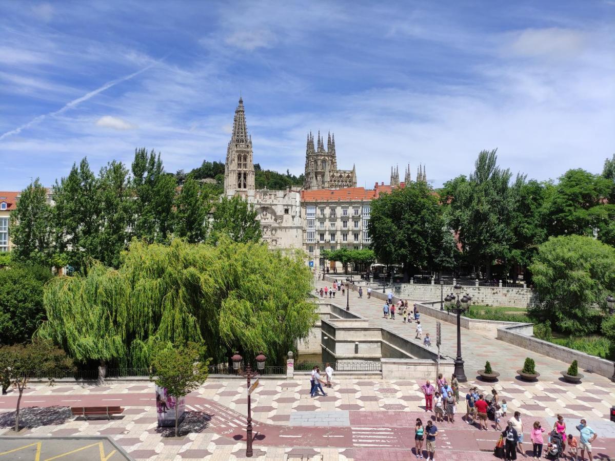 Burgos Contempla Centro Historico. Frente Al Arco Apartment Bagian luar foto